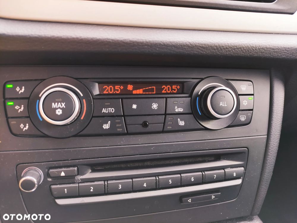 BMW X1 xDrive20i - 25