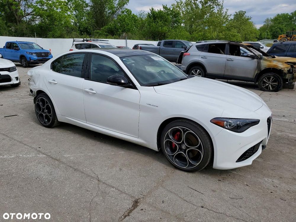 Alfa Romeo Giulia - 5