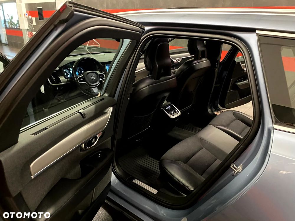 Volvo V90 D4 Inscription - 23