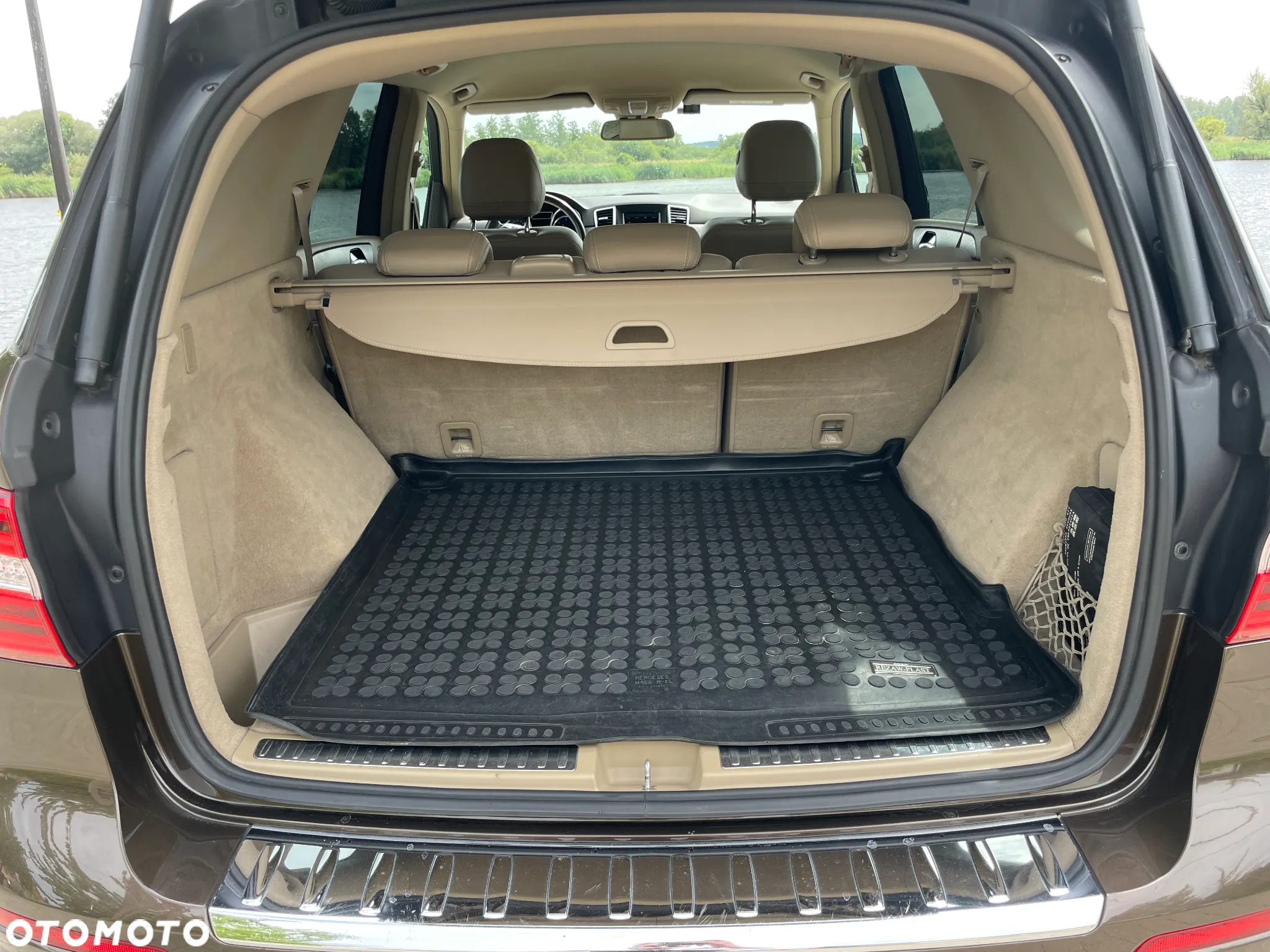 Mercedes-Benz ML 350 BlueTec 4-Matic - 11