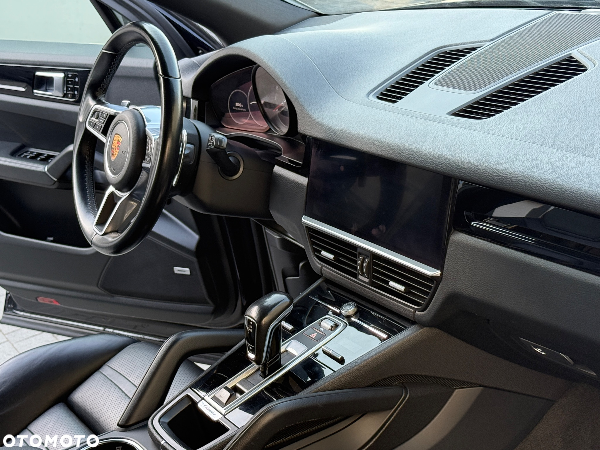 Porsche Cayenne Standard - 32