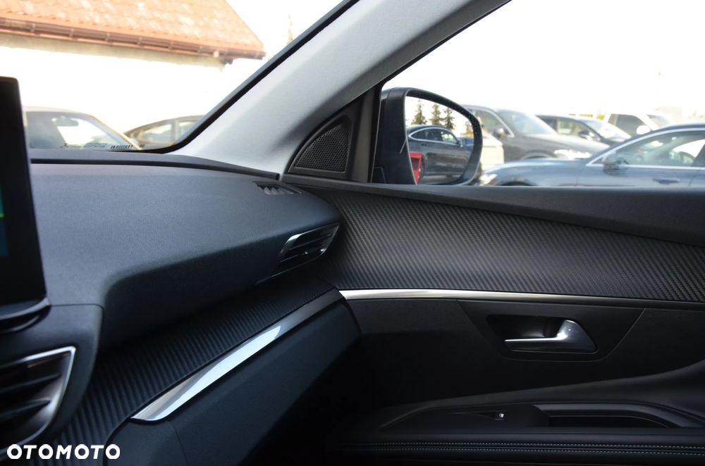 Peugeot 3008 225 e-EAT8 Allure - 25