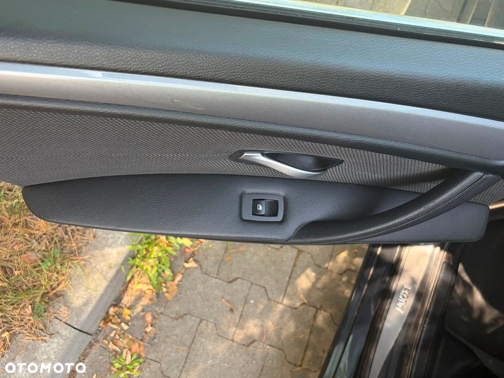 BMW Seria 5 520d Edition Exclusive - 26
