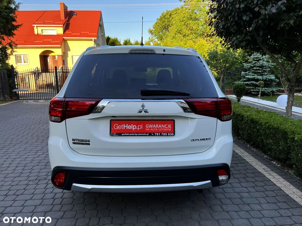 Mitsubishi Outlander 2.0 2WD SUV-Star - 12