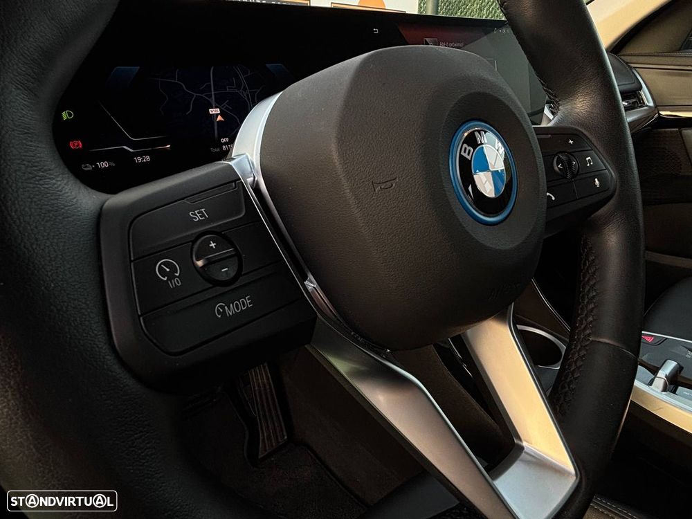 BMW iX1 xDrive30 xLine - 19