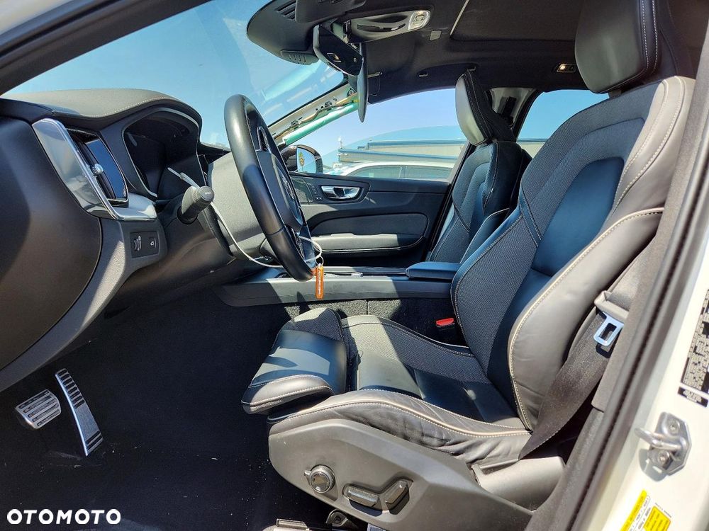Volvo XC 60 T5 AWD Geartronic RDesign - 7
