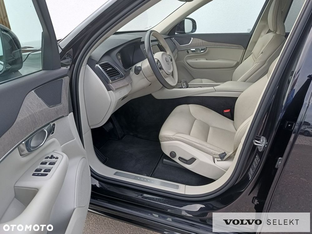 Volvo XC 90 - 21
