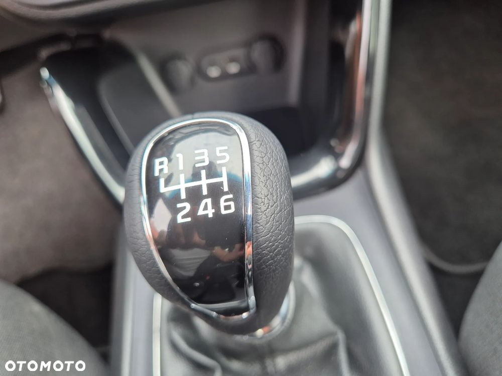 Kia Ceed 1.4 CVVT Dream-Team Edition - 28