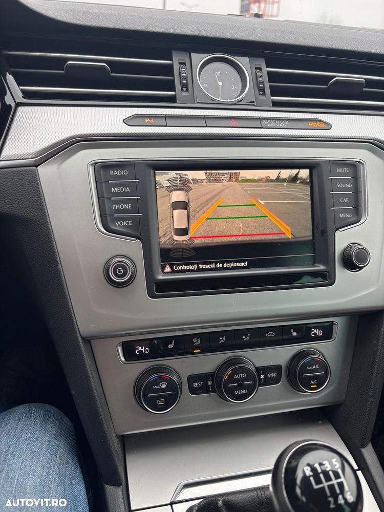 Volkswagen Passat 2.0 TDI Comfortline - 10