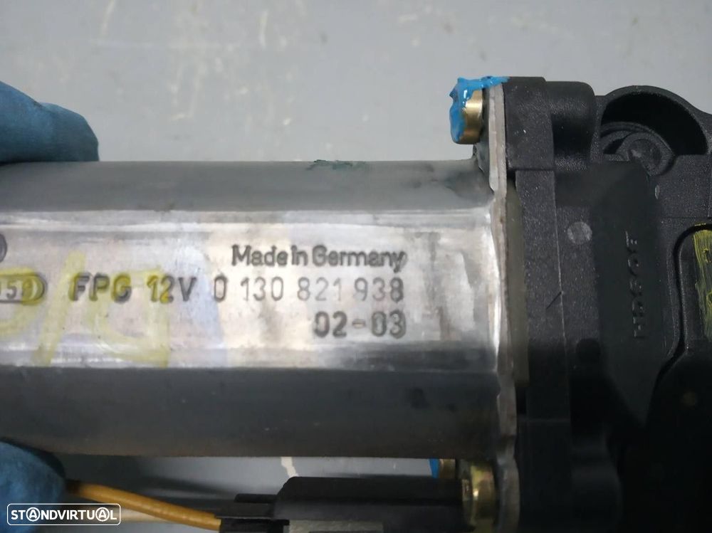MOTOR ELEVADOR DE VIDRO FRONTAL ESQUERDO FORD FIESTA V 2002 -0130821938 - 3