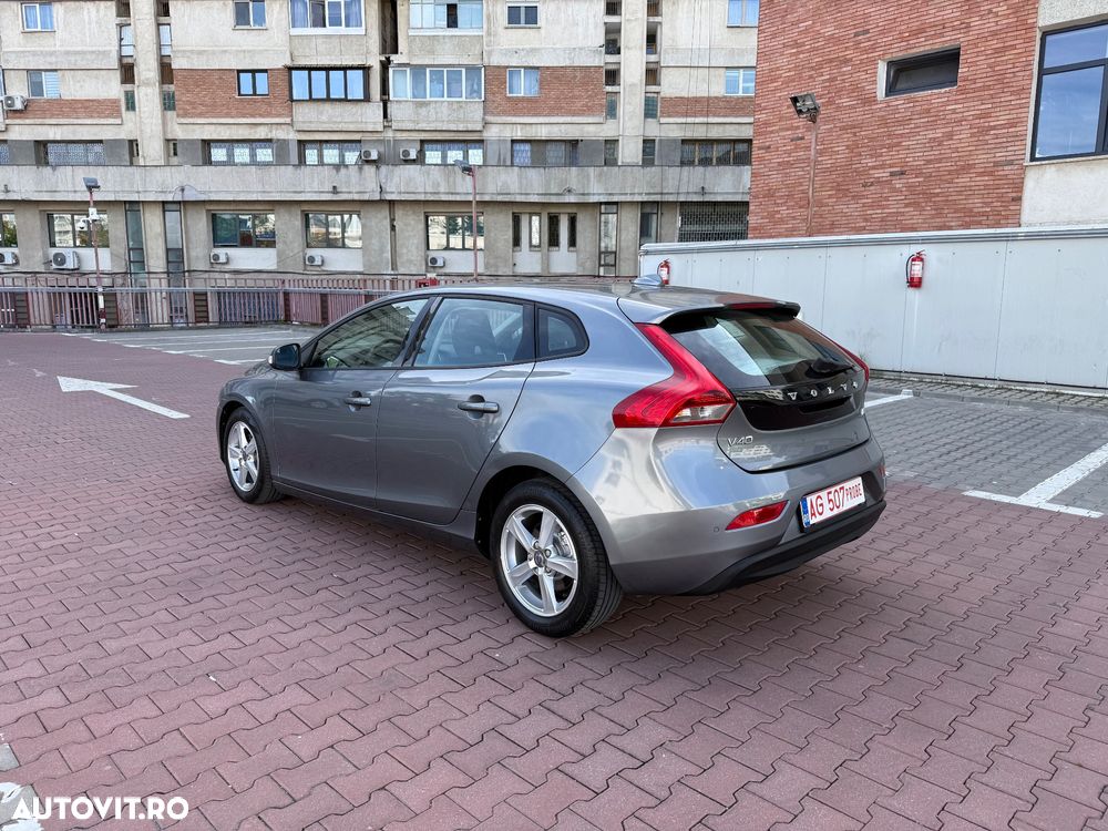 Volvo V40 D2 Powershift Momentum - 2