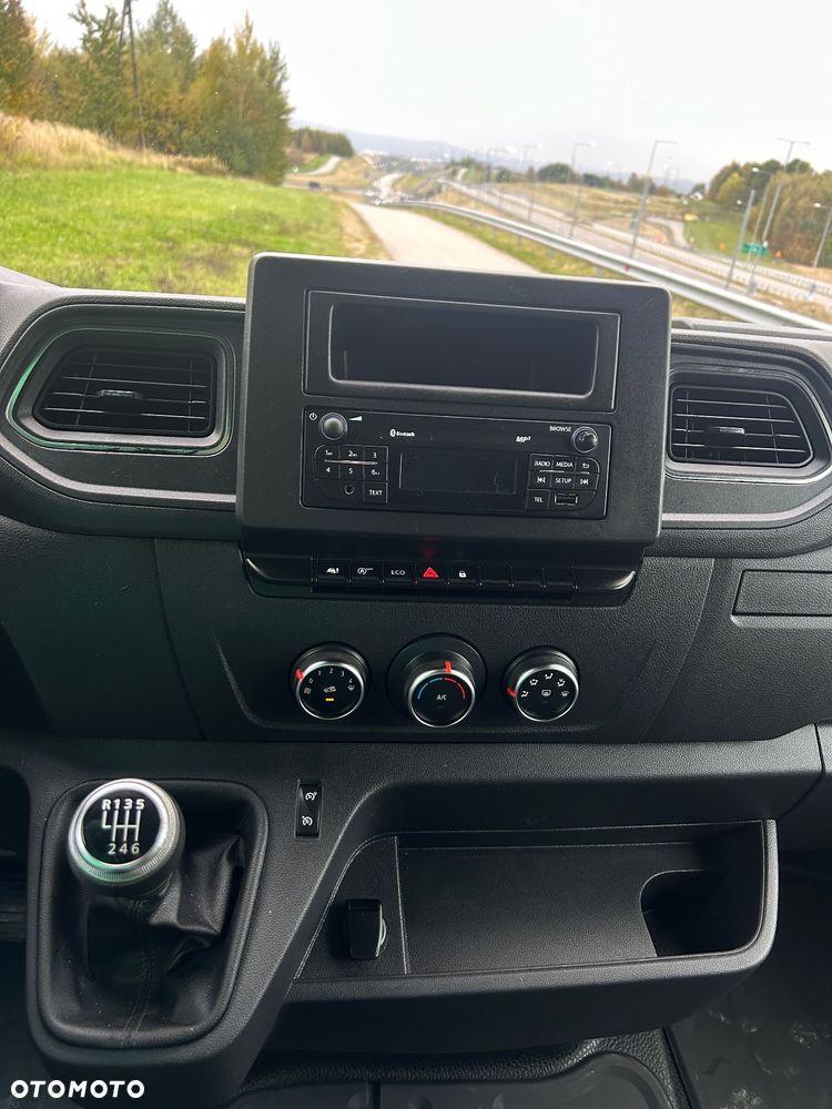 Renault Master - 15