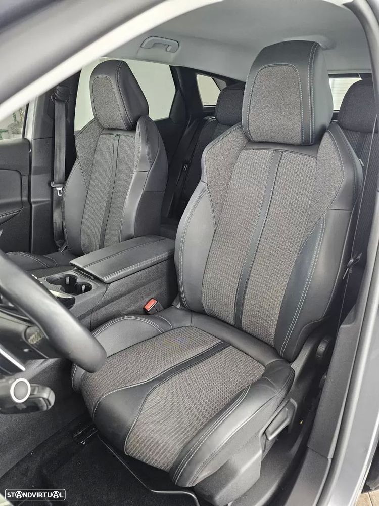 Peugeot 3008 1.6 Hybrid Allure e-EAT8 - 19