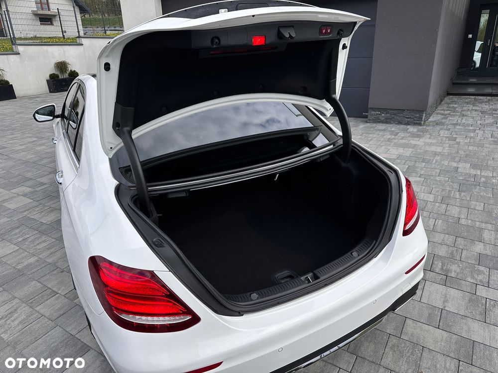 Mercedes-Benz Klasa E 200 4-Matic 9G-TRONIC - 5