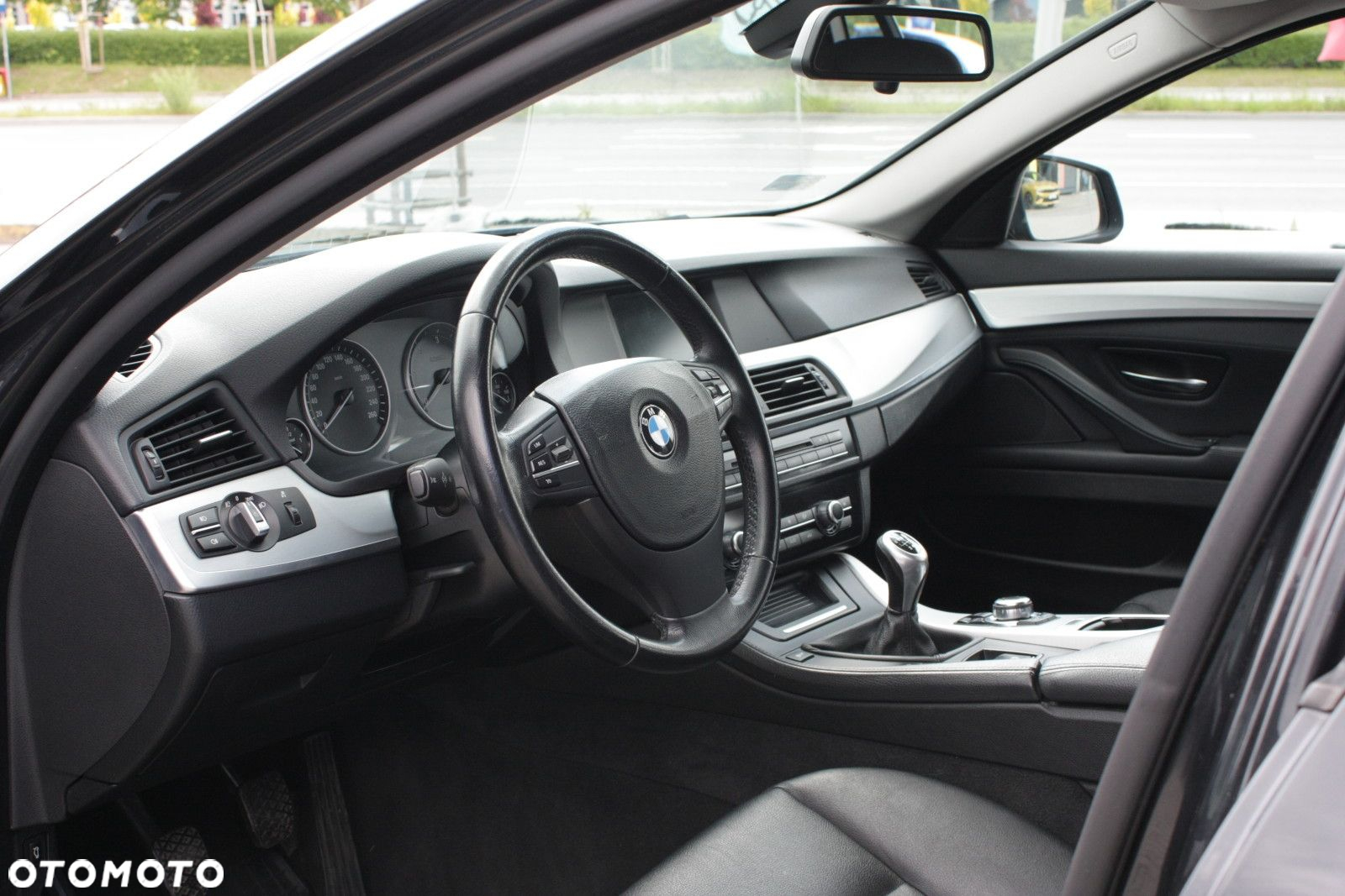BMW Seria 5 520d - 15