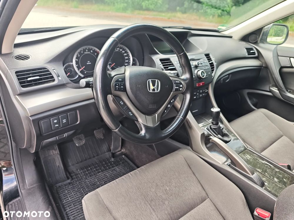 Honda Accord 2.0 Executive - 12