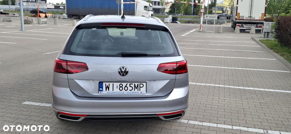 Volkswagen Passat - 9