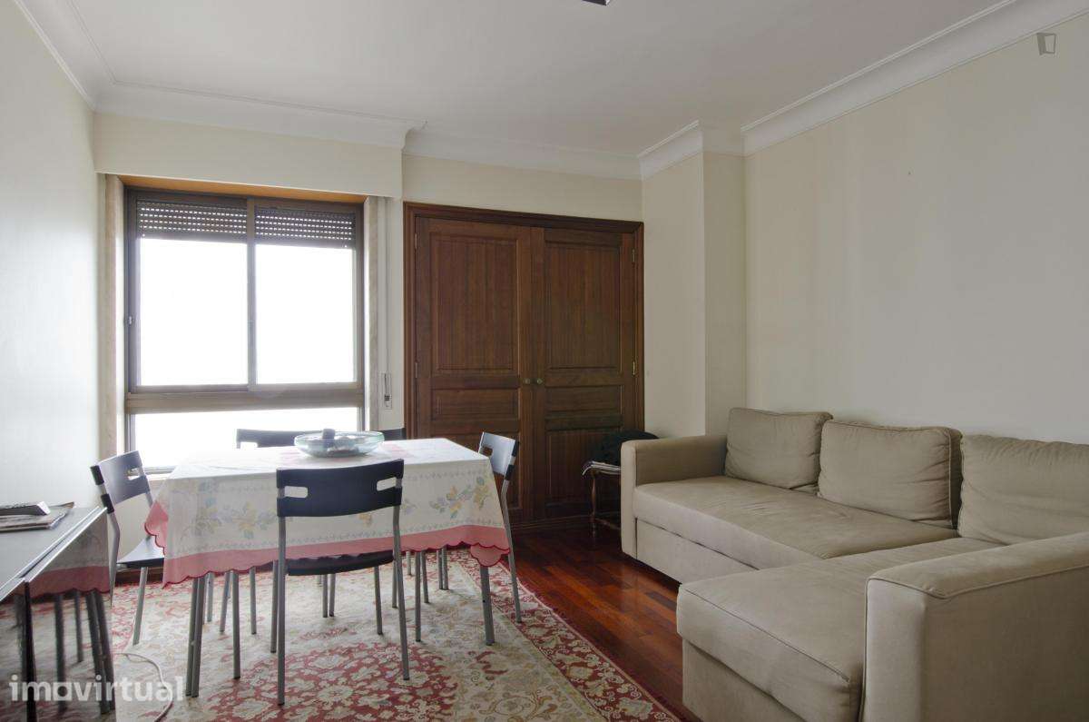 Quarto - localizado em Lumiar Lisbon - Grande imagem: 4/19