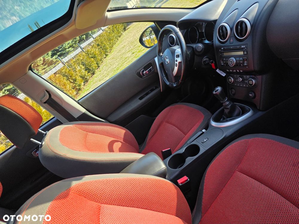 Nissan Qashqai 2.0 dCi DPF acenta - 8