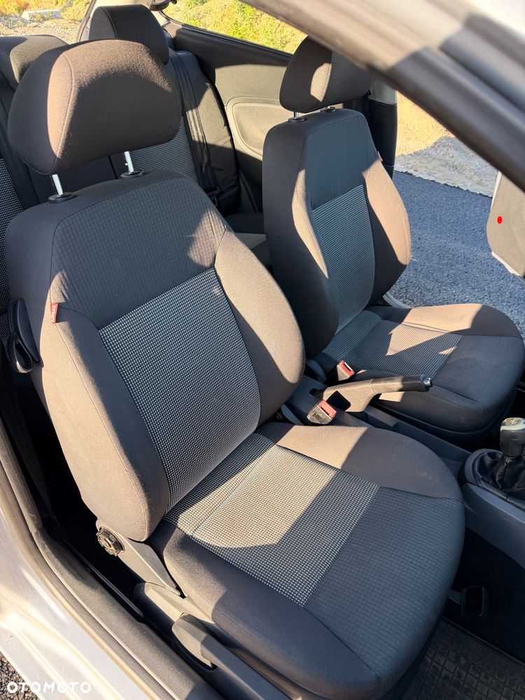 Seat Ibiza SC 1.4 16V Sport - 3
