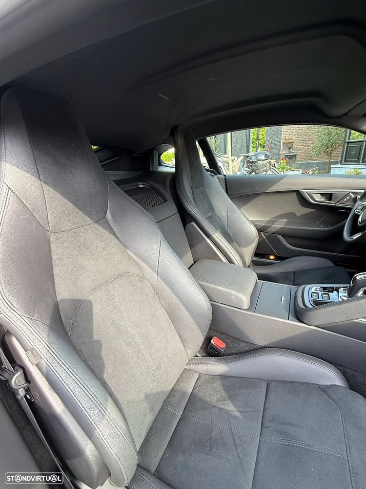 Jaguar F-Type 2.0 i4 R-Dynamic Black - 3