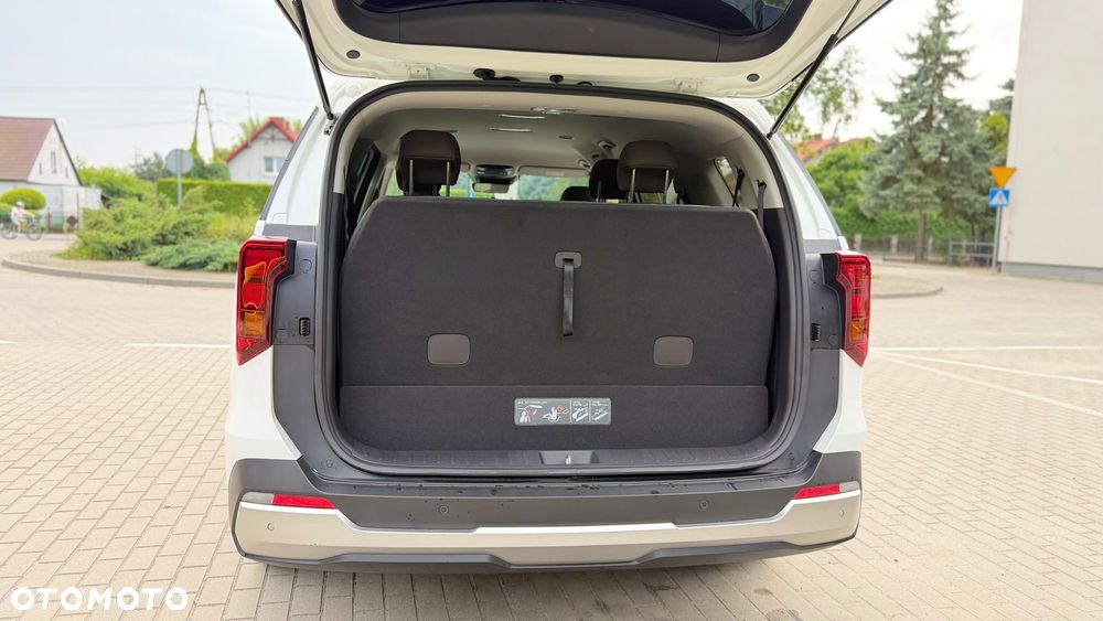 Kia Carnival - 10