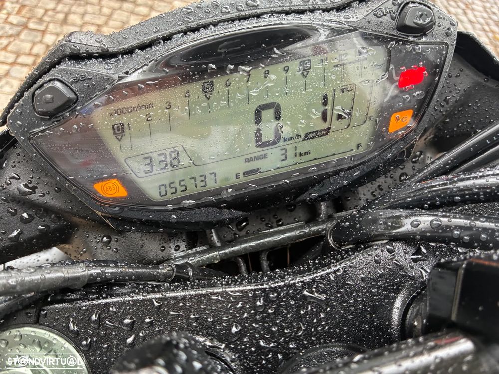 Suzuki GSX 750 S - 13