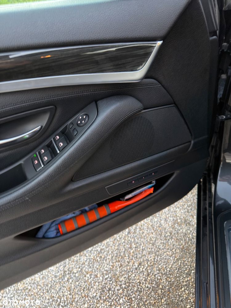 BMW Seria 5 520d Luxury Line - 15
