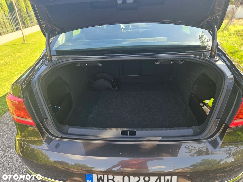 Volkswagen Passat 1.4 TSI BMT Highline - 26