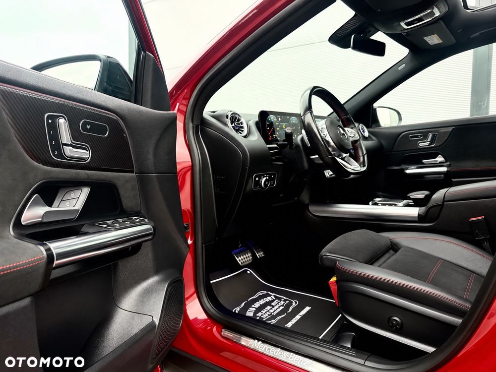 Mercedes-Benz GLB - 23