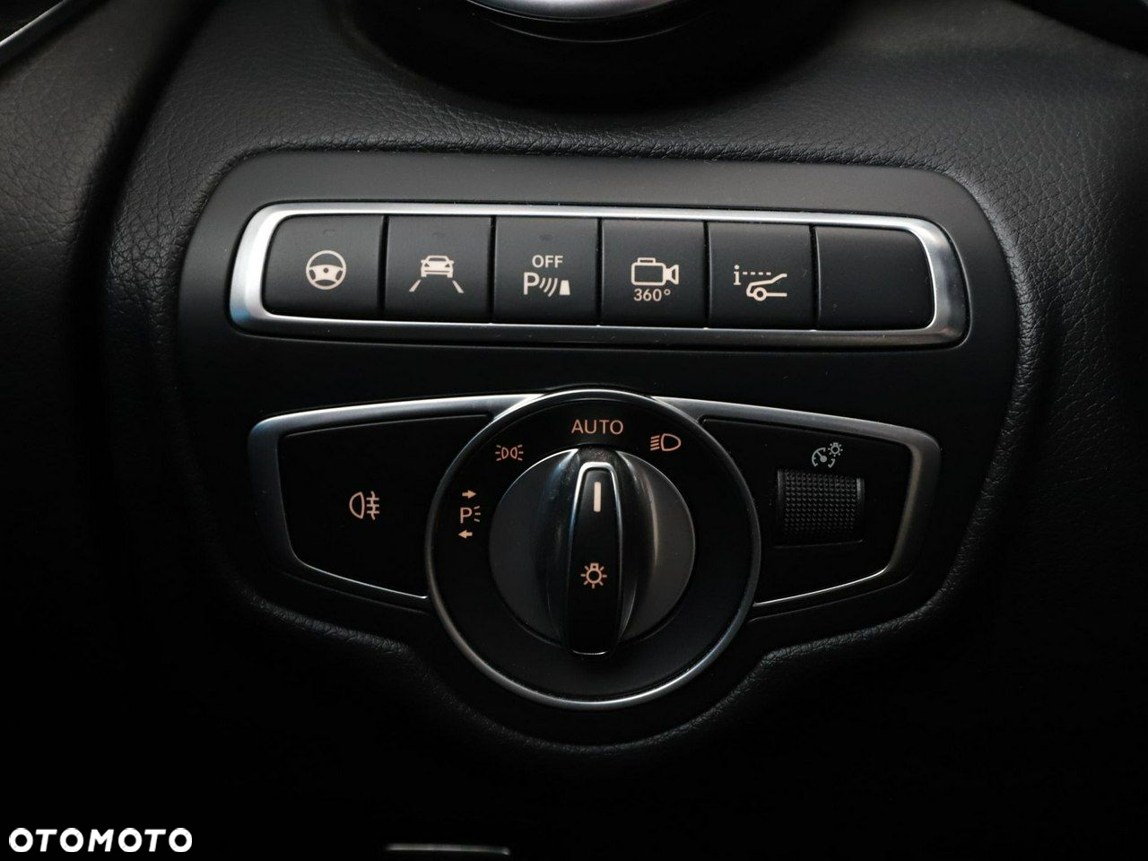 Mercedes-Benz GLC 300 4Matic 9G-TRONIC AMG Line - 34