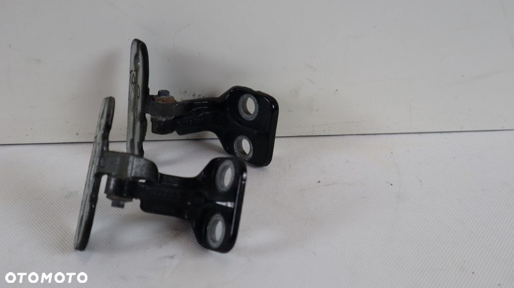 LAND ROVER DISCOVERY SPORT L550 ZAWIASY DRZWI PRAWYCH TYŁ 1AG