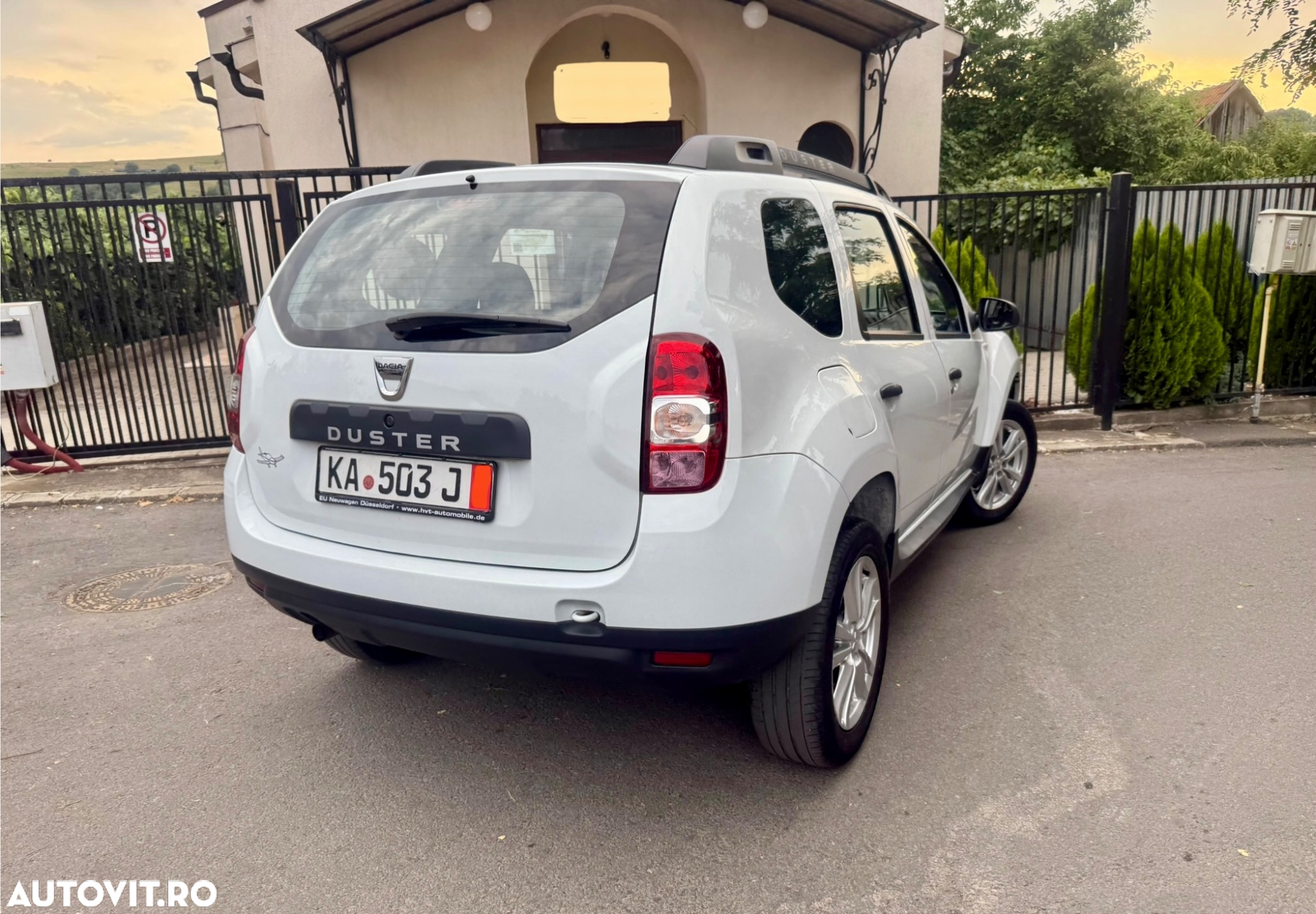 Dacia Duster SCe 115 2WD Essential - 40