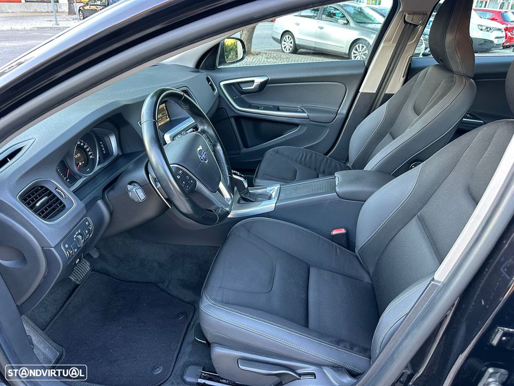 Volvo V60 1.6 D2 Momentum Eco Powershift - 25
