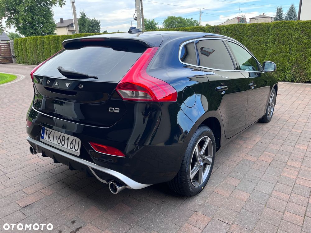 Volvo V40 D2 Drive-E R-Design Momentum - 4