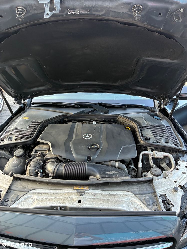 Mercedes-Benz Klasa C 220 d 4Matic 7G-TRONIC Avantgarde - 24