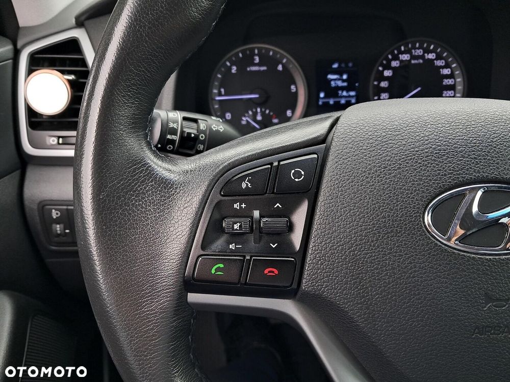 Hyundai Tucson 1.7 CRDI BlueDrive Comfort 2WD - 14