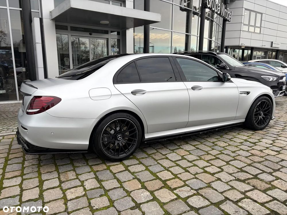 Mercedes-Benz Klasa E AMG 63 4Matic AMG Speedshift 9G-MCT - 7