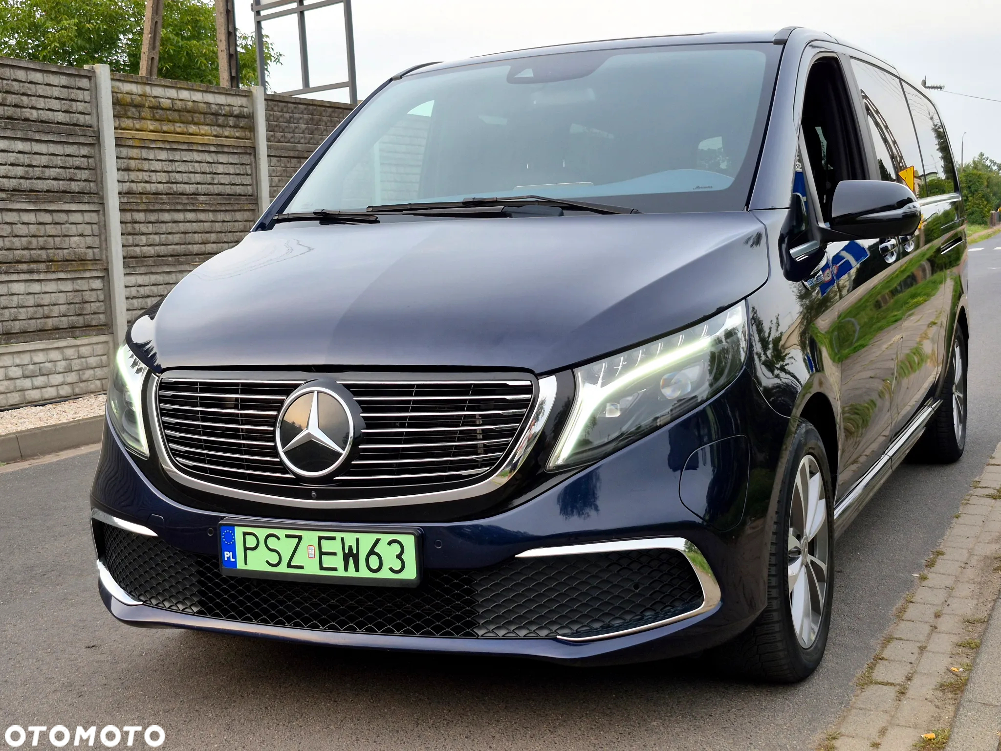 Mercedes-Benz EQV 300 extralang - 3