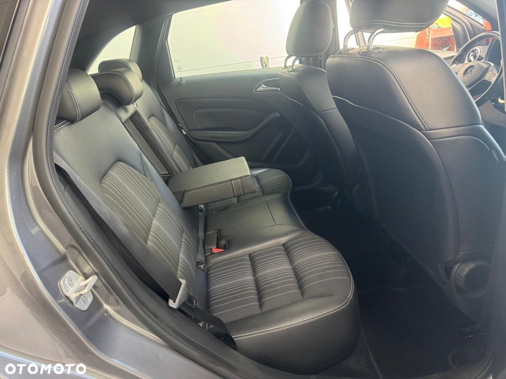 Mercedes-Benz Klasa B 220 d 7G-DCT AMG Line - 15