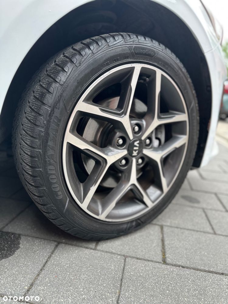 Kia Ceed 1.6 CRDi Eco-Dynamics+ (48V Mild-Hybrid) DCT7 Vision - 37