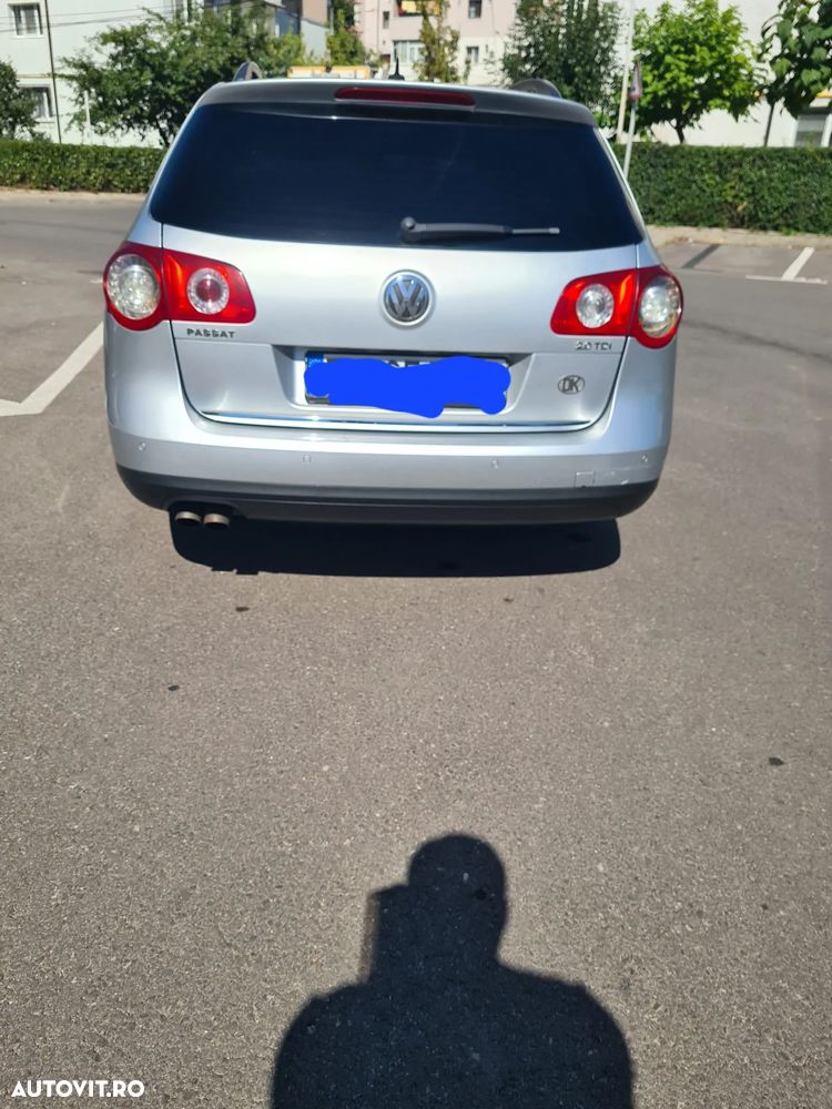 Volkswagen Passat 2.0 TDI Comfortline - 28
