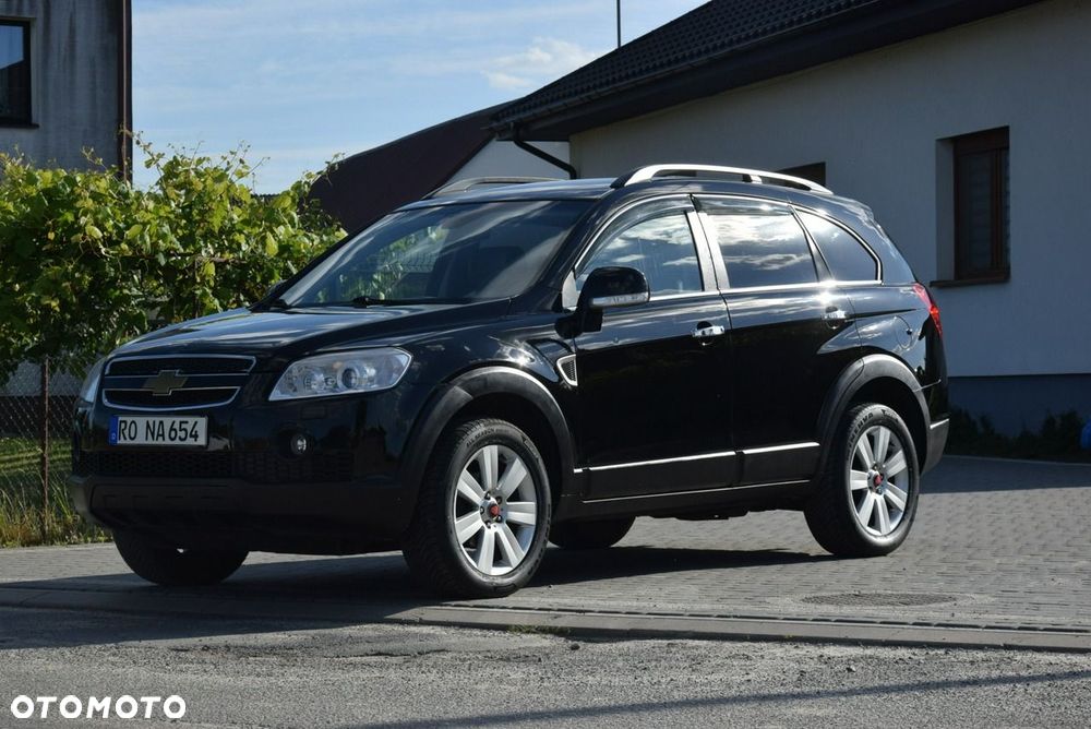 Chevrolet Captiva 2.0 4WD 7 Sitzer Automatik LT Exclusive - 2