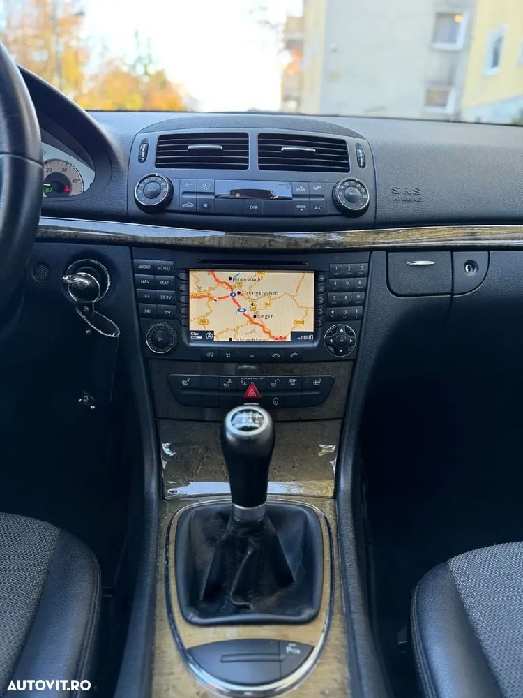 Mercedes-Benz E 220 CDI - 13