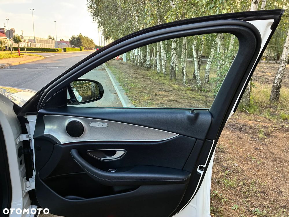 Mercedes-Benz Klasa E 200 9G-TRONIC Avantgarde - 11