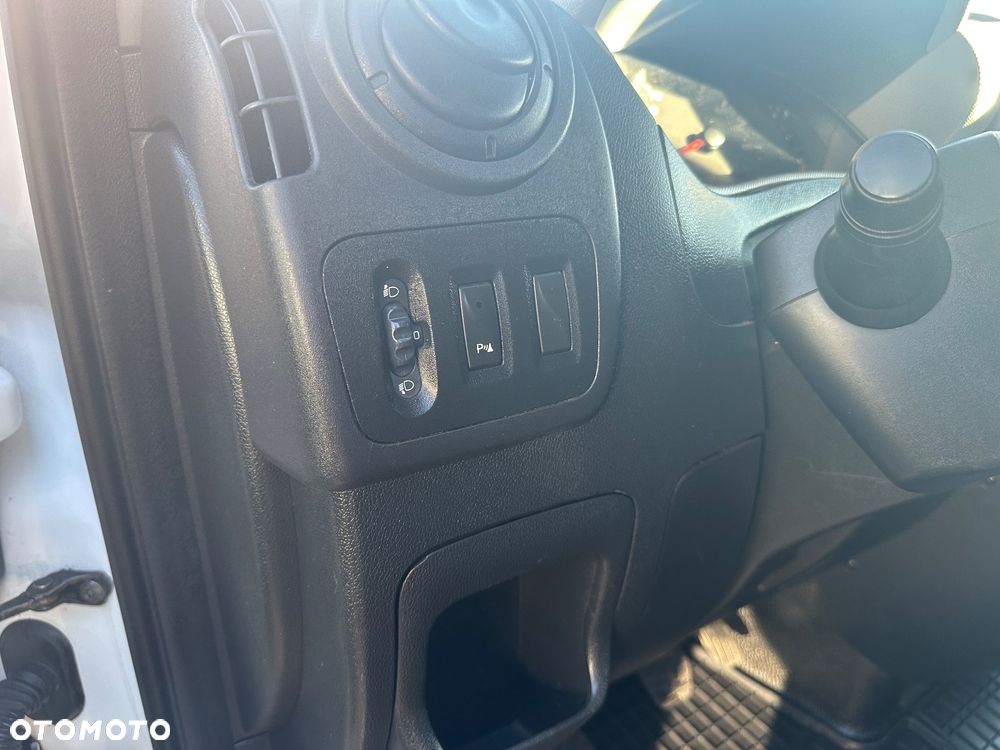 Renault Master 2.3 dci L2H2 2011/12r stan extra - 23