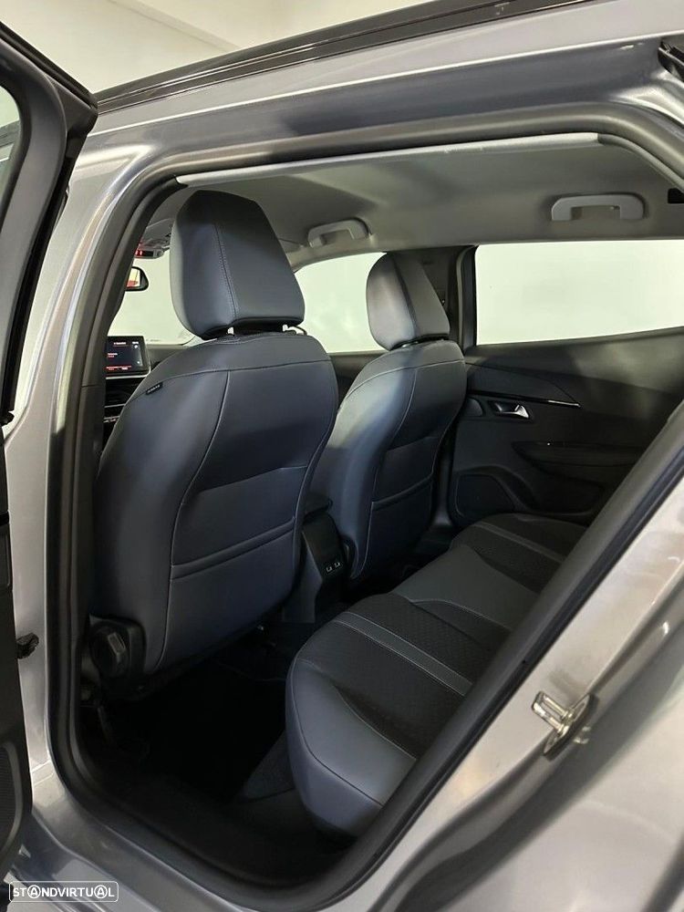 Peugeot 2008 PureTech 100 Allure - 12