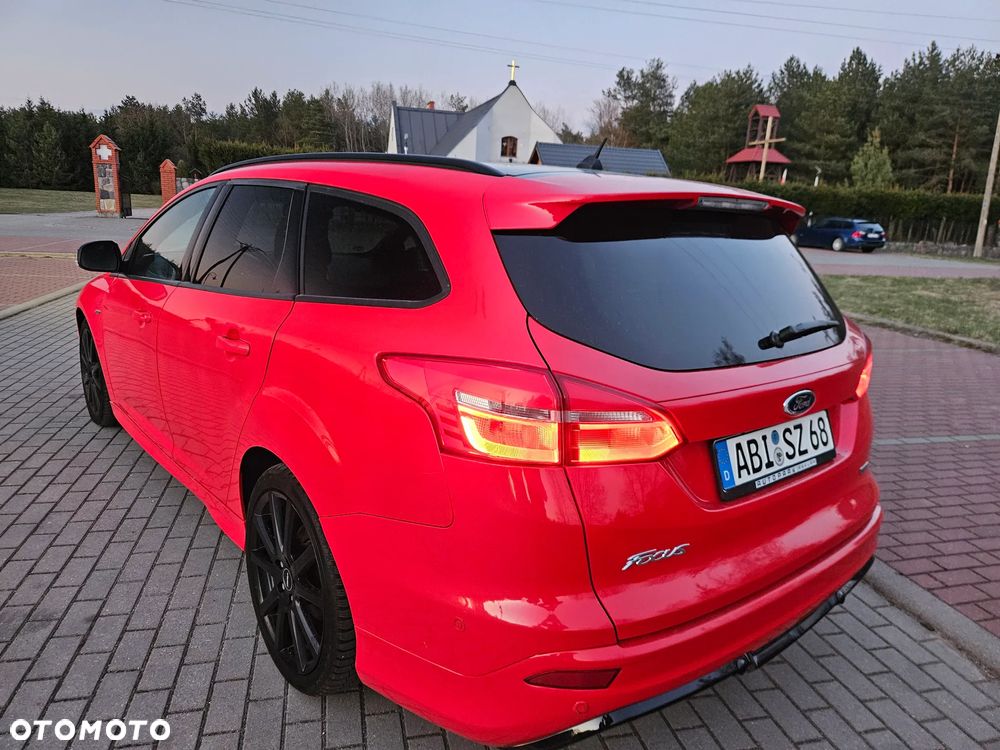 Ford Focus 1.5 EcoBoost ST-Line - 5