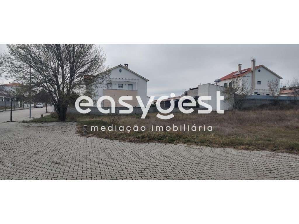 Terreno Urbano para Moradia localizado na aldeia da Lardosa-Castelo... - Grande imagem: 5/32