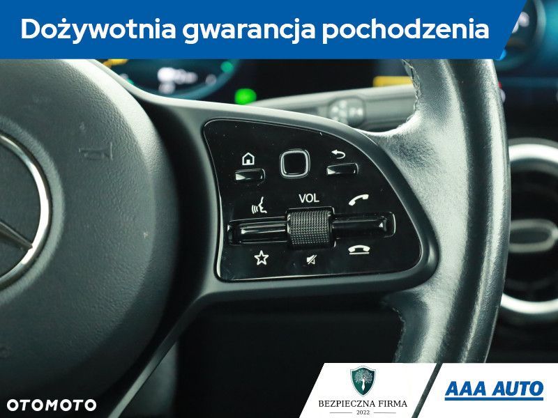 Mercedes-Benz GLA - 20